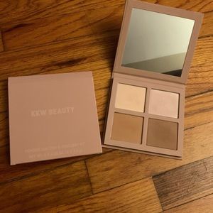 KKW Beauty Medium Contour kit